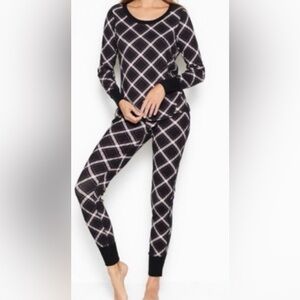 Victoria’s Secret Thermal Long Pajama Set ~ Size: large nwt